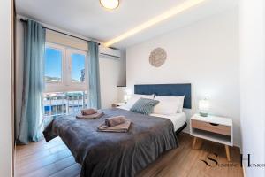 Beachfront place with Balcony & Pool