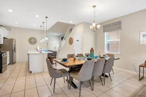 5548 Misty oaks circle Bedroom 4