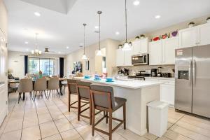 5548 Misty oaks circle Bedroom 4