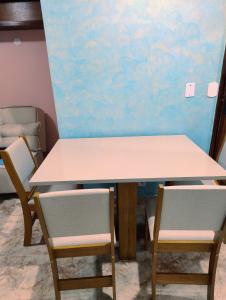 Apê perfeito para casais e família 7 camas em frente ao metro