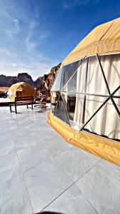 CAPITAL RUM lUXURY CAMP