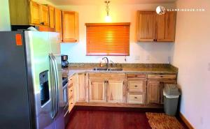 Family-Friendly Cottage Rental along the Mississippi River near Big Lake, Iowa