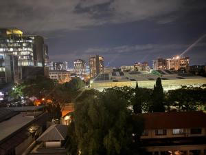 Phoenix Grandeur Gîte at One Rosebank ApartHotel