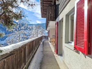 Apartment Chalet Shangri La by Interhome