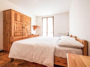 Apartment Lembondel-3 by Interhome