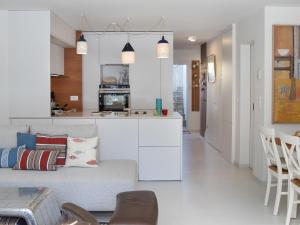 Apartment Bougainville C3-R by Interhome