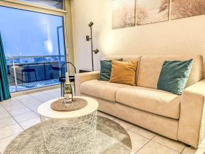 Studio Studio 806 with balcony by Interhome