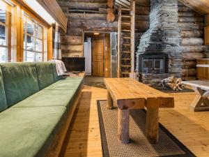 Holiday Home Seitsemän savua 3 by Interhome