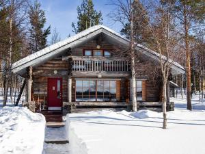 Holiday Home Alakitkajärvi- takkusalmi by Interhome