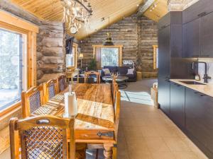 Holiday Home Muuttohaukka by Interhome