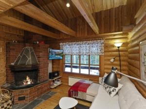 Holiday Home Varilan lomamajat nr1 by Interhome