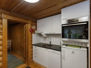 Holiday Home Varilan lomamajat nr1 by Interhome