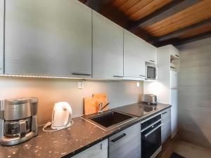 Holiday Home Mustalampi 2 kurkiaura by Interhome