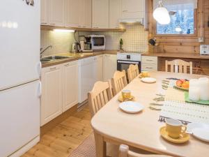 Holiday Home Pöllölaakso by Interhome