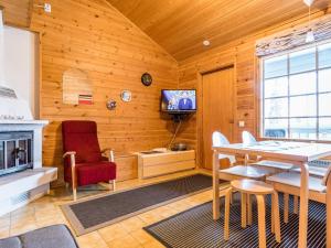 Holiday Home Mestarikämpät b10 by Interhome