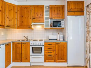 Holiday Home Karhunvartijan linna c18 by Interhome