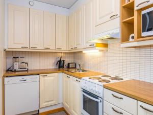 Holiday Home Karhunvartijan pirtti c4 by Interhome