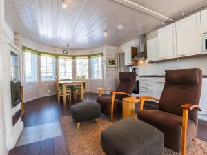 Holiday Home Vuosselinhovi f by Interhome