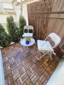 Cozy & Colourful 1Bed Apartment with Free Parking