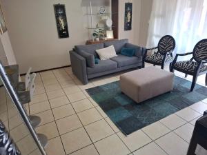 Cozy 1 Bedroom Apartment on 21 Sunset Ave