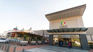 Cozy 1 Bedroom Apartment on 21 Sunset Ave