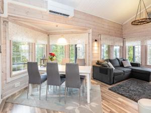 Holiday Home Villa helmi by Interhome