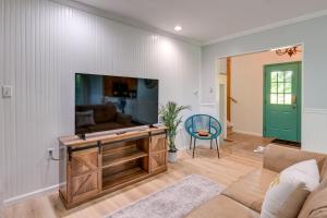 Lexington Home with Sunroom about 1 Mi to Lake Huron!