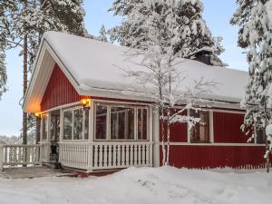 Holiday Home Kaukosaaren ahonlaita by Interhome
