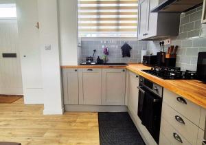 Cosy & Luxury 2BR Flat in Calverton