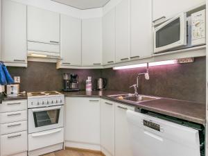 Holiday Home Karhunvartijan kota b1 by Interhome