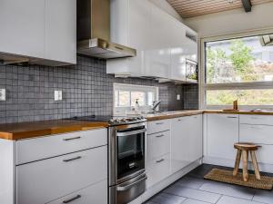 Holiday Home Rukavuorenhuippu 23 a by Interhome