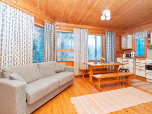 Holiday Home Pohjaskoti b by Interhome