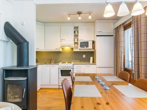 Holiday Home Karhunvartijan linna c22 by Interhome