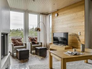 Holiday Home Rukavuorenhuippu 23 b by Interhome