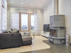 Holiday Home Karhu a by Interhome