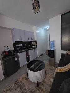 Ezzy katana properties