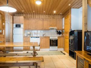 Holiday Home Hirvas levi 2 by Interhome