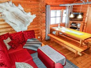 Holiday Home Tikkatupa by Interhome