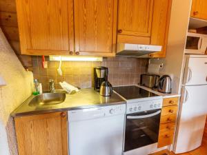 Holiday Home Lomaylläs f84 -palovaarankaarre 22a by Interhome