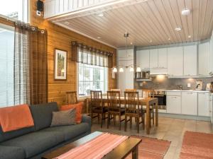 Holiday Home Pyrykieppi by Interhome