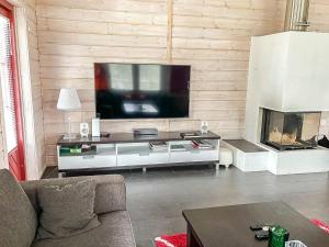 Holiday Home Vanamoinen by Interhome