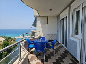 One Bedroom Apartment With Sea View 010