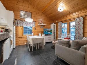 Holiday Home Lomaylläs maja- palovaarankaarre 6 a by Interhome