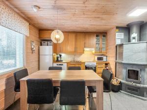 Holiday Home Ylläs iisakki as- 10 b by Interhome