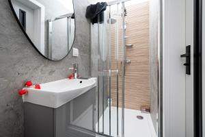 Łódź Legionów Apartment M2 - Parking, Top Location - by Rentujemy