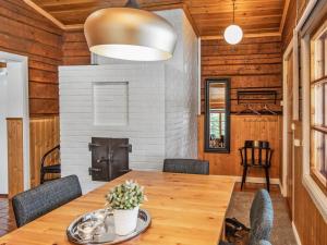 Holiday Home Kivitasku by Interhome