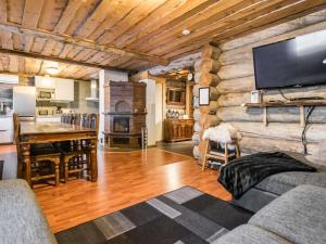 Holiday Home Eräkorven kelotupa by Interhome