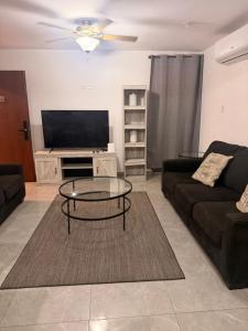 Royals 2 bedroom Kingston