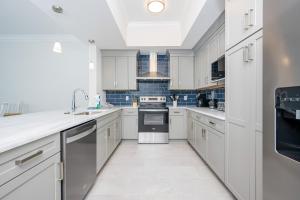 Phoenix Gulf Shores II 1403