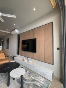 Luxury Executive Suite Antara by Enigma 3BR with Jacuzzi Lvl 8
